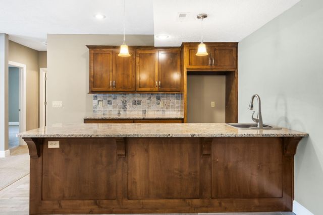 1362 E Siler Parkway, Springfield, MO 65804