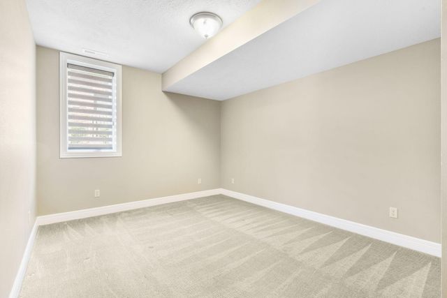 1362 E Siler Parkway, Springfield, MO 65804