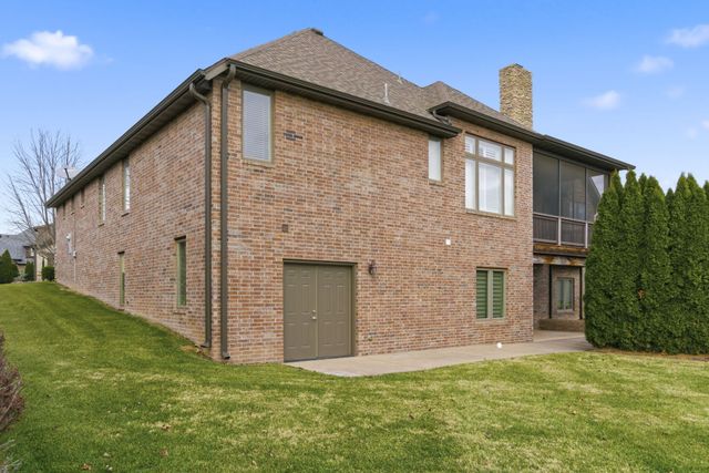 1362 E Siler Parkway, Springfield, MO 65804