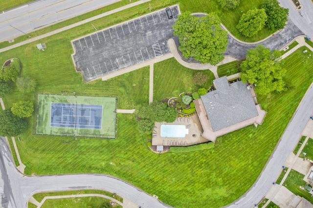 1362 E Siler Parkway, Springfield, MO 65804