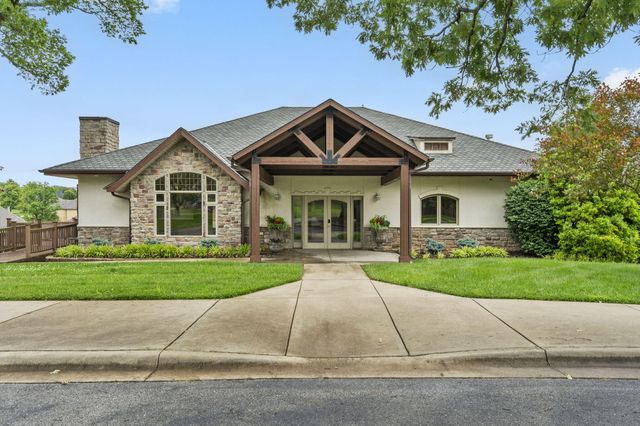 1362 E Siler Parkway, Springfield, MO 65804