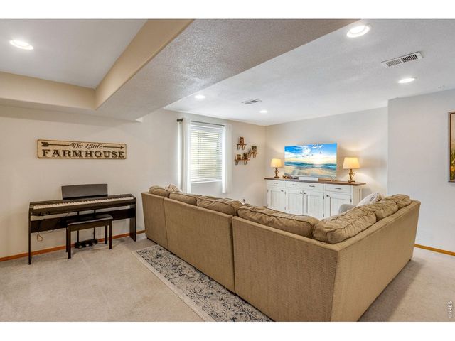 2521 5th St SW, Loveland, CO 80537