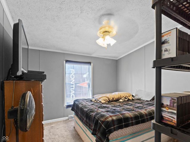 928 S Broadway Street, Pendleton, IN 46064