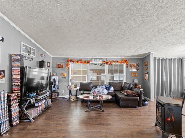 928 S Broadway Street, Pendleton, IN 46064