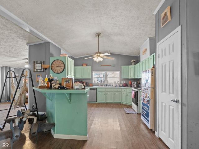 928 S Broadway Street, Pendleton, IN 46064