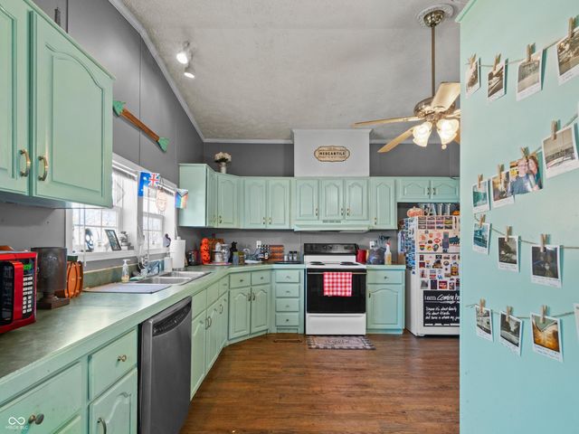 928 S Broadway Street, Pendleton, IN 46064