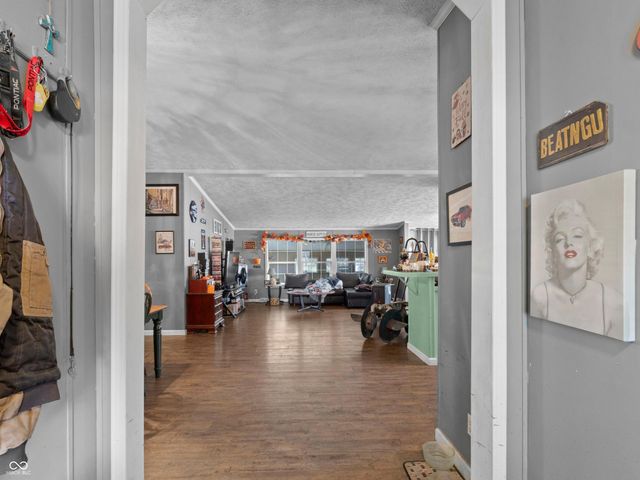 928 S Broadway Street, Pendleton, IN 46064