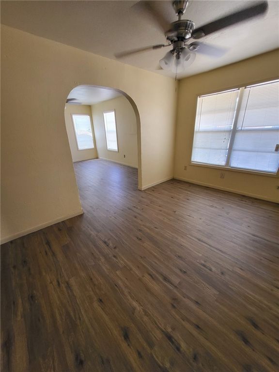 4730 Kendall Dr, Corpus Christi, TX 78415 — photo 2
