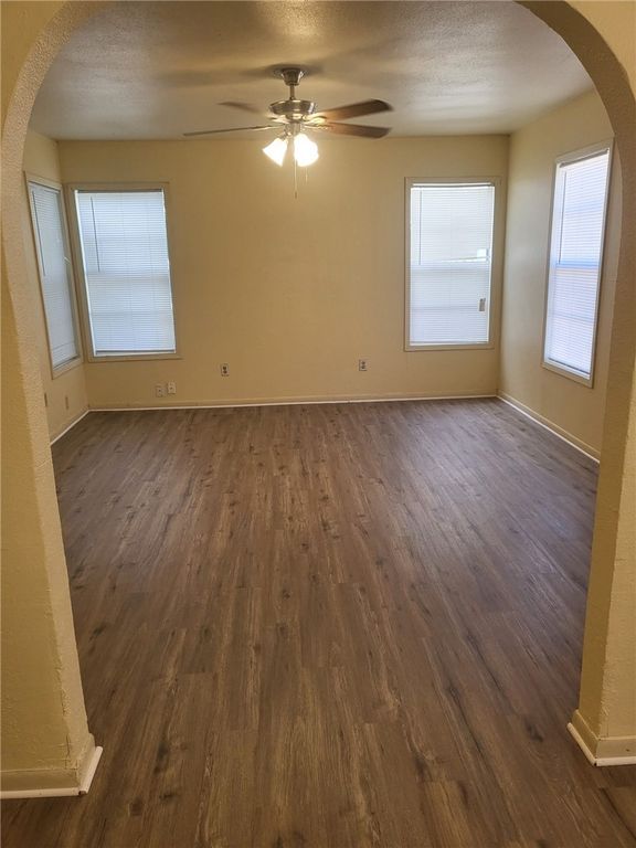 4730 Kendall Dr, Corpus Christi, TX 78415 — photo 4