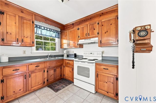 1106 Stewart Ave, Hopewell, VA 23860