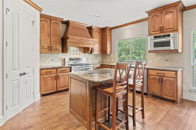 239 County Road 4105, Bonham, TX 75418