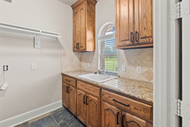 239 County Road 4105, Bonham, TX 75418