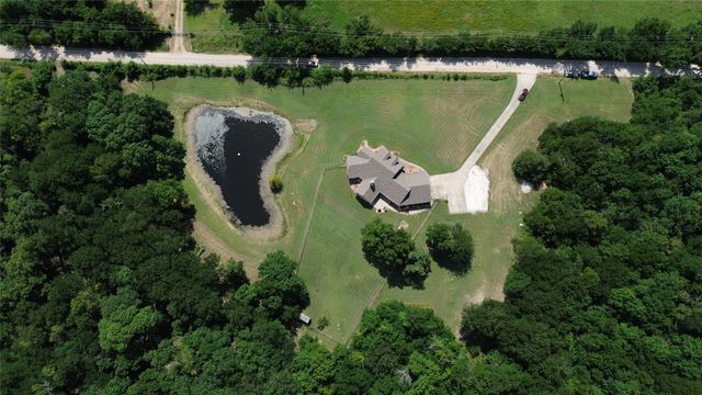 239 County Road 4105, Bonham, TX 75418