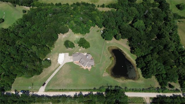 239 County Road 4105, Bonham, TX 75418