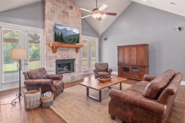 239 County Road 4105, Bonham, TX 75418