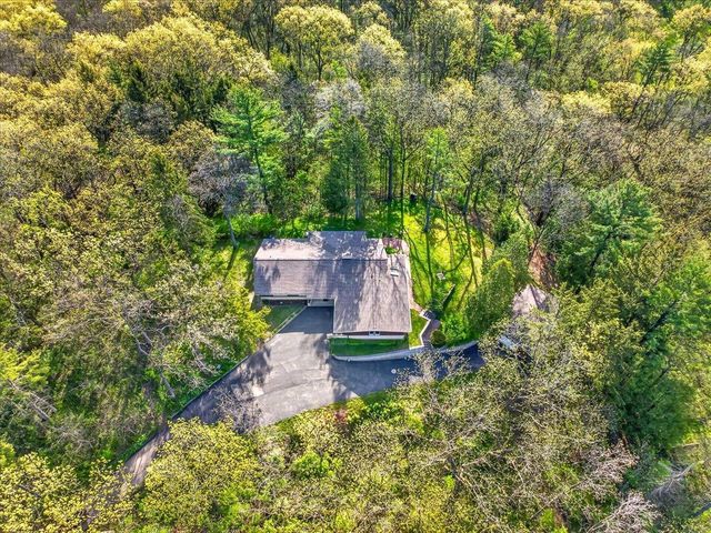 6401 Purcell Road, Belleville, WI 53508