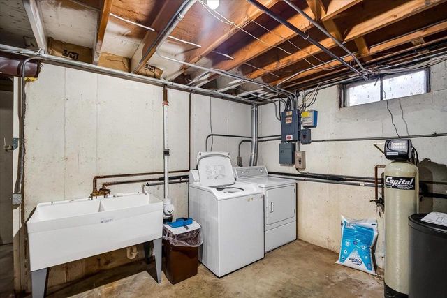 6401 Purcell Road, Belleville, WI 53508