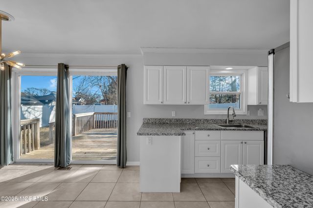 817 Beachwood Boulevard, Beachwood, NJ 08722