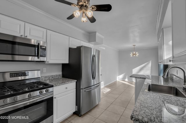 817 Beachwood Boulevard, Beachwood, NJ 08722