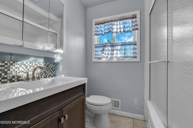 817 Beachwood Boulevard, Beachwood, NJ 08722