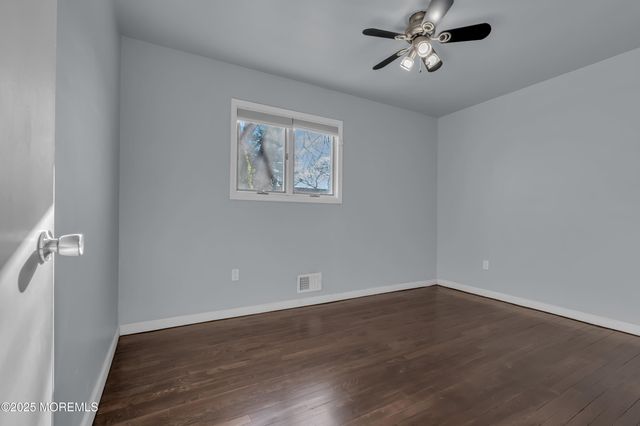 817 Beachwood Boulevard, Beachwood, NJ 08722