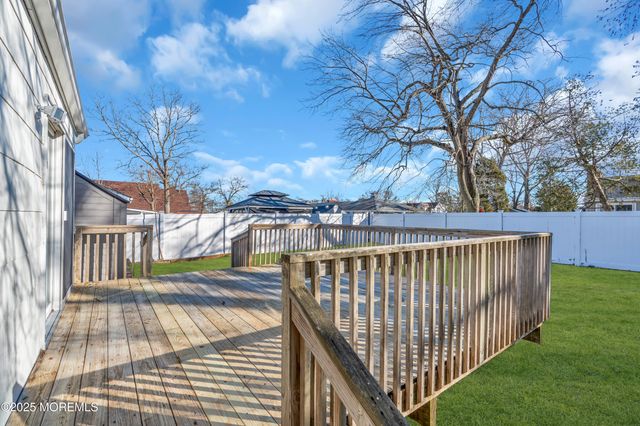 817 Beachwood Boulevard, Beachwood, NJ 08722