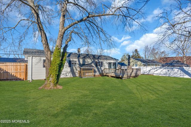 817 Beachwood Boulevard, Beachwood, NJ 08722