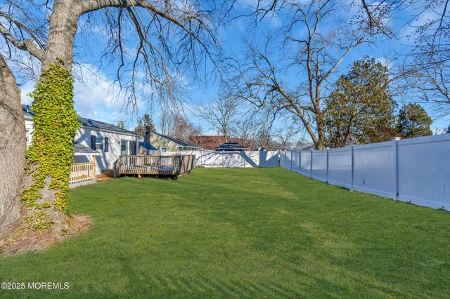 817 Beachwood Boulevard, Beachwood, NJ 08722