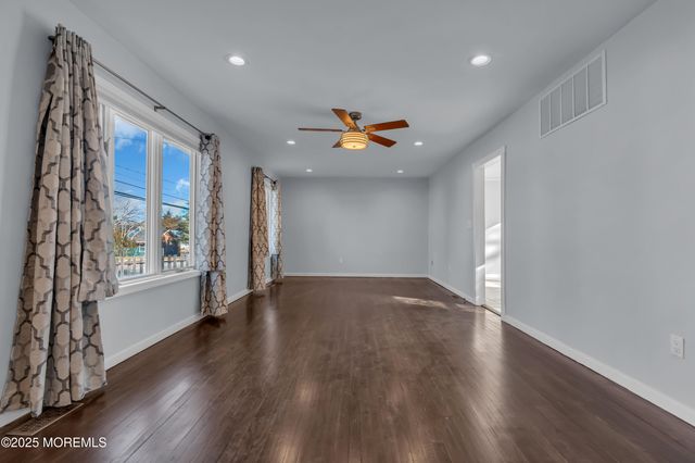 817 Beachwood Boulevard, Beachwood, NJ 08722