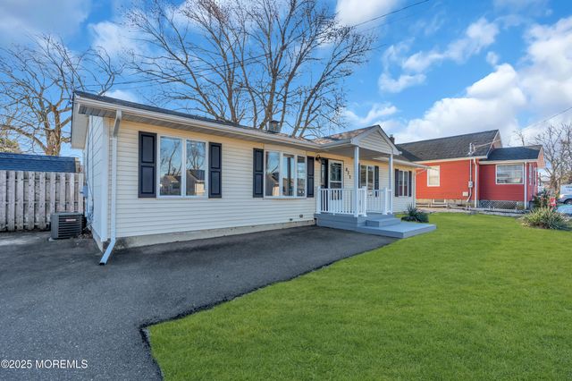 817 Beachwood Boulevard, Beachwood, NJ 08722