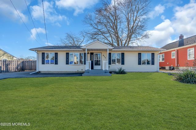 817 Beachwood Boulevard, Beachwood, NJ 08722