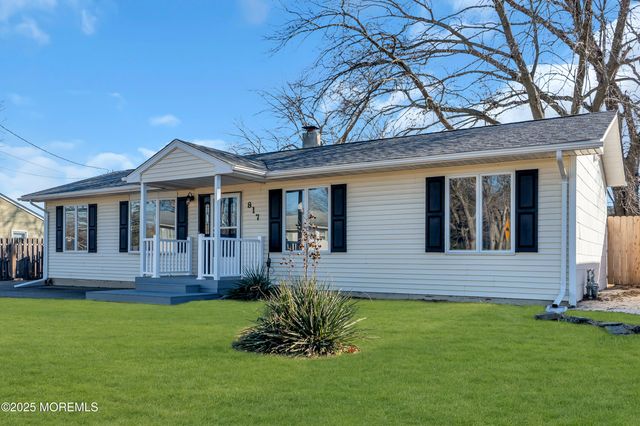 817 Beachwood Boulevard, Beachwood, NJ 08722