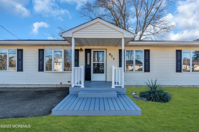 817 Beachwood Boulevard, Beachwood, NJ 08722