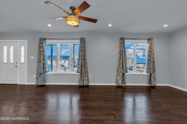 817 Beachwood Boulevard, Beachwood, NJ 08722