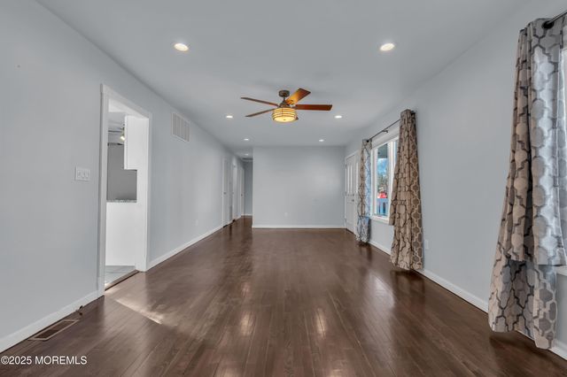 817 Beachwood Boulevard, Beachwood, NJ 08722