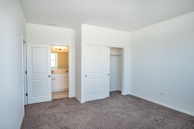 4283 Chelsea Manor Circle 4283, Aurora, IL 60504