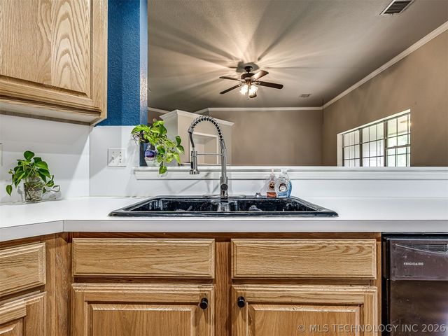 11226 S 274th East Avenue, Coweta, OK 74429