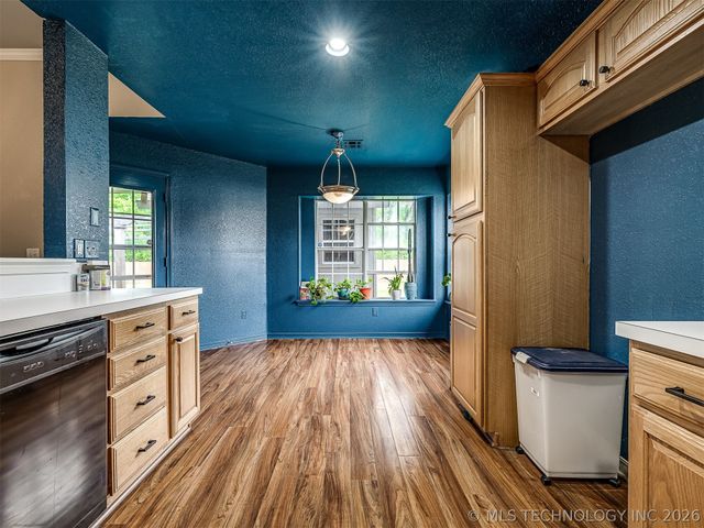 11226 S 274th East Avenue, Coweta, OK 74429