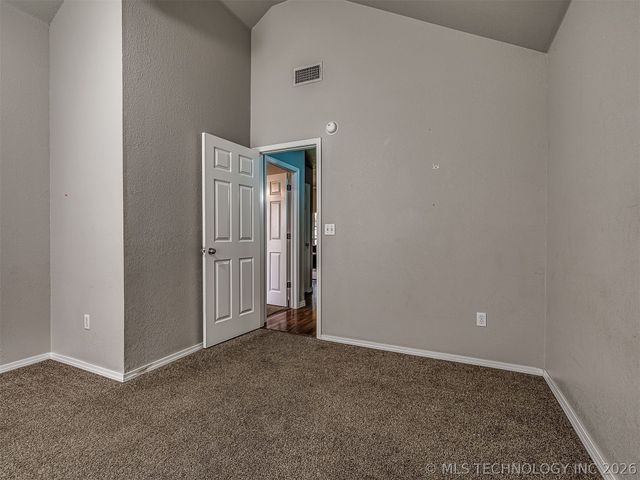 11226 S 274th East Avenue, Coweta, OK 74429