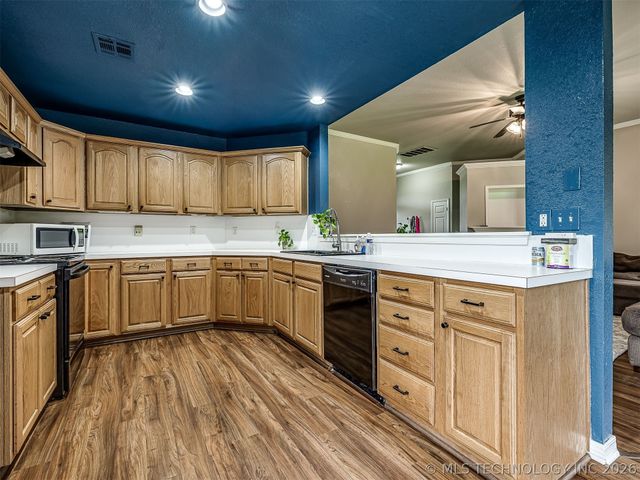 11226 S 274th East Avenue, Coweta, OK 74429