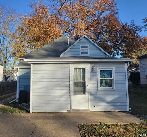 705 S 11th St Street, Herrin, IL 62948