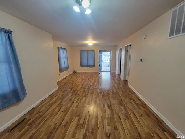 705 S 11th St Street, Herrin, IL 62948