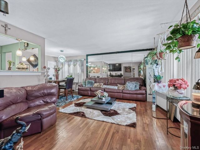 601 Chautauqua Avenue, West Hempstead, NY 11552