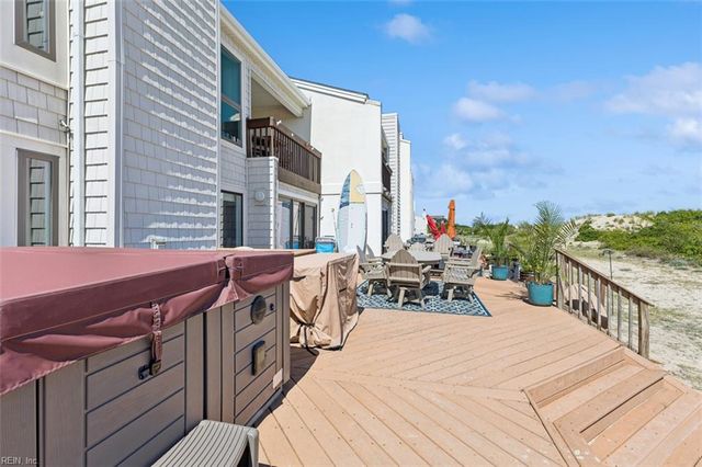 3944 Whispering Oaks PL, Virginia Beach, VA 23455