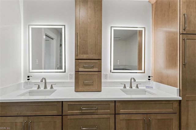 3944 Whispering Oaks PL, Virginia Beach, VA 23455