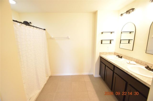 7697 TUSCAN BAY CIRCLE, Wesley Chapel, FL 33545
