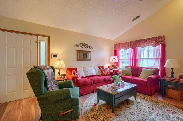 673 Kildow Court, Ashville, OH 43103