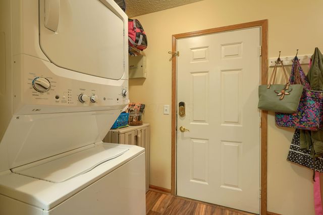 673 Kildow Court, Ashville, OH 43103