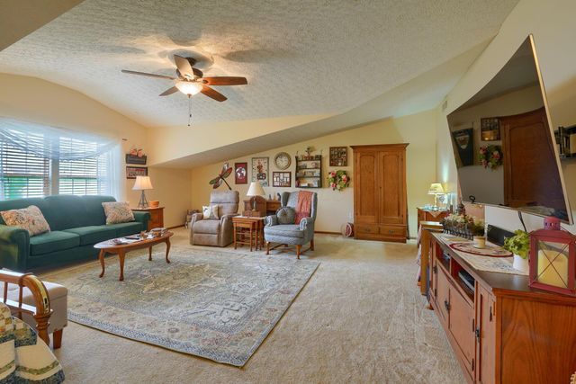 673 Kildow Court, Ashville, OH 43103
