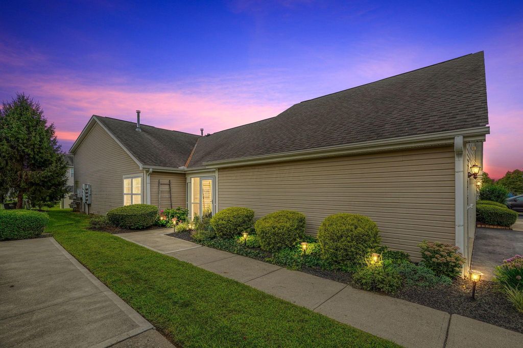 673 Kildow Court, Ashville, OH 43103